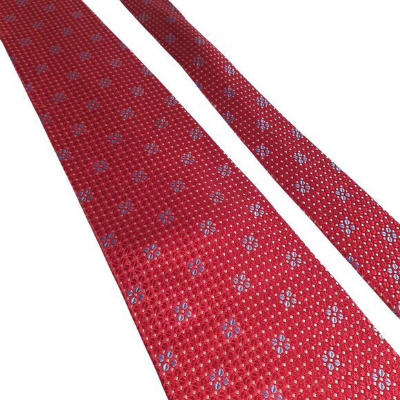 Roundtree Yorke Easy Care Red Power Tie Silk Woven Pattern Small Blue Accents - Picture 2 of 6